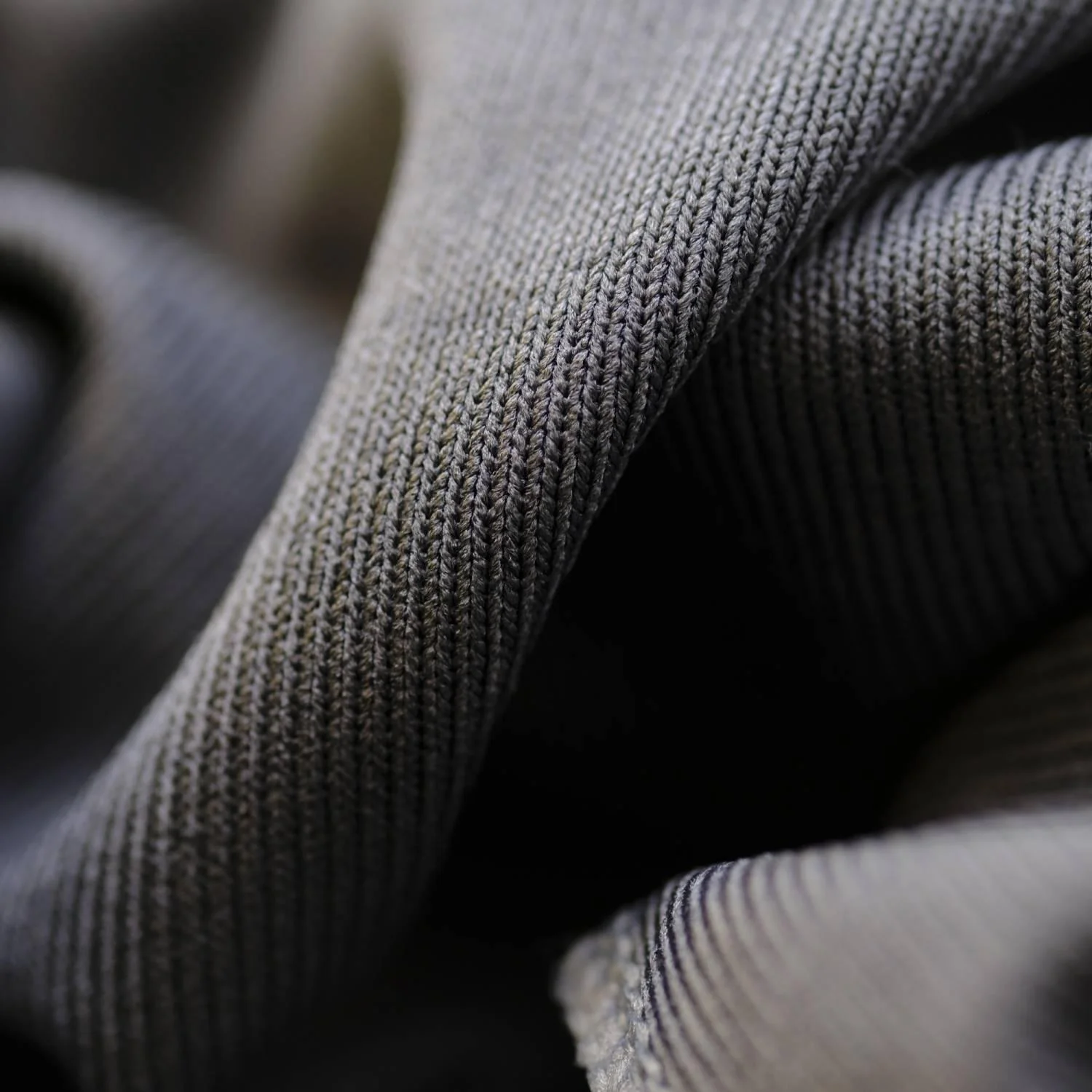 Microfibre Window Glass Cloth with Scourer - Image 3