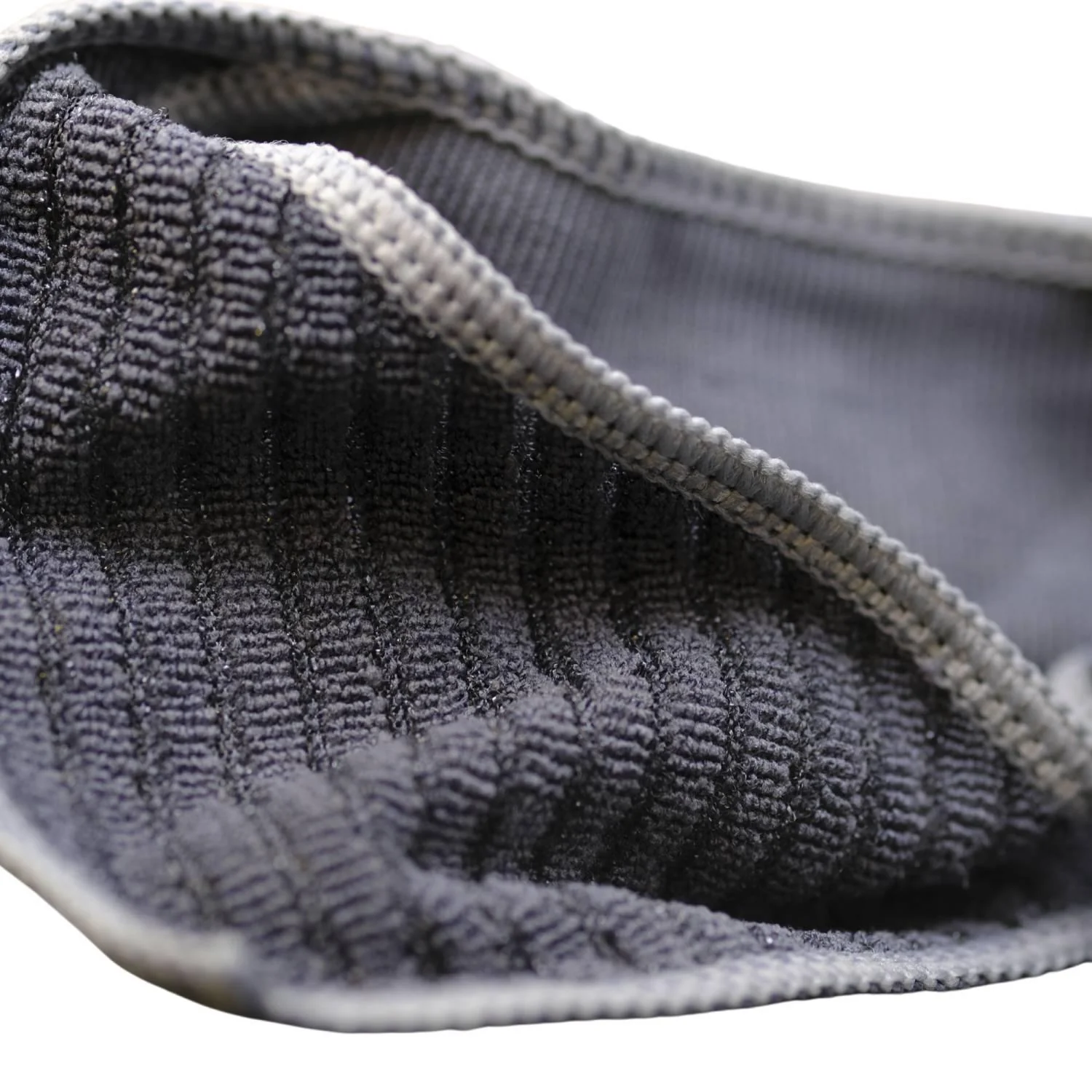 Microfibre Window Glass Cloth with Scourer - Image 4